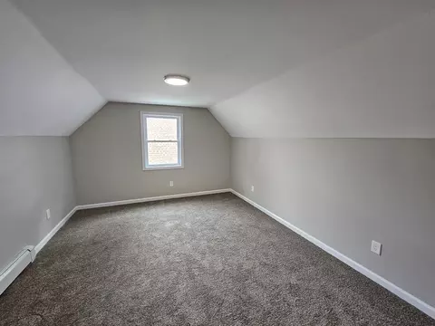 Bedroom - 68 Fargo St, Springfield, MA 01119 photo 2 of 3