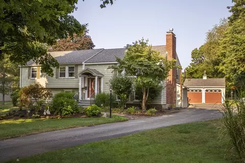 465 Franklin St, Reading, MA 01867