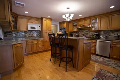 465 Franklin St, Reading, MA 01867 photo 3