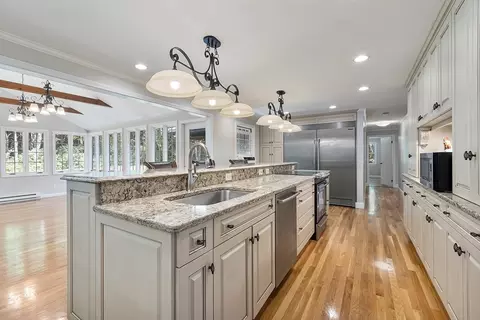 707 Sterling Rd, Lancaster, MA 01523 photo 8