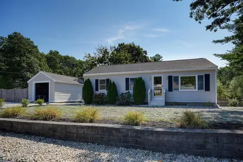70 River St, Middleton, MA 01949 photo 2