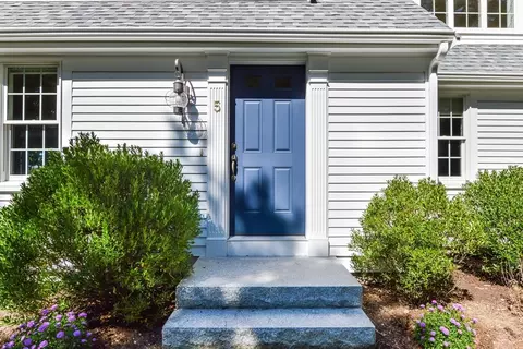 5 Carleton Dr W, Mashpee, MA 02649 photo 3