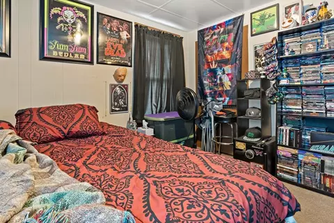 Bedroom - 289-297 Tecumseh St, Fall River, MA 02721 photo 5 of 8