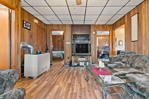Living - 289-297 Tecumseh St, Fall River, MA 02721 photo 3 of 4