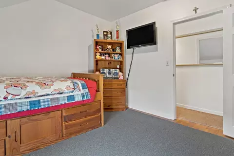 Bedroom - 289-297 Tecumseh St, Fall River, MA 02721 photo 2 of 8