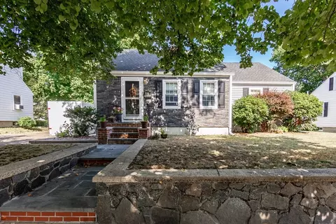 63 Dartmouth St, Lynn, MA 01904