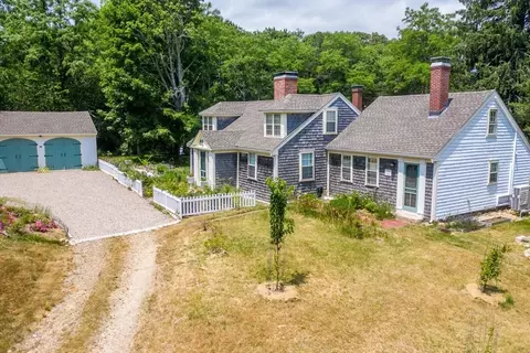 276 County Rd, Bourne, MA 02532