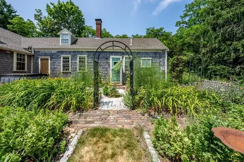 Exterior - 276 County Rd, Bourne, MA 02532 photo 5 of 8
