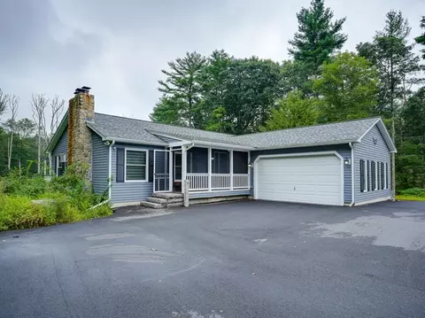 136 South St, Douglas, MA 01516