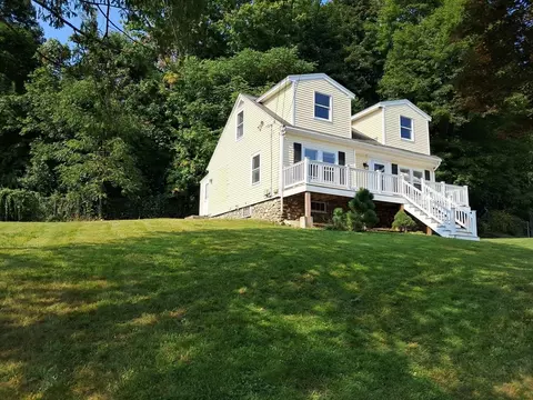 7 Paris Ave, Worcester, MA 01603 photo 2