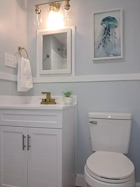 7 Paris Ave, Worcester, MA 01603 photo 17