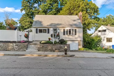 28 Gould St, Boston, MA 02132