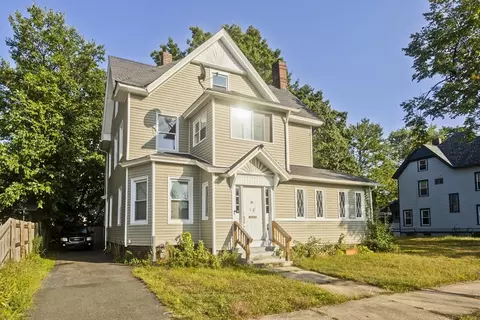 116 Amherst St, Springfield, MA 01109