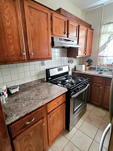 460 William St, Fall River, MA 02721 photo 5