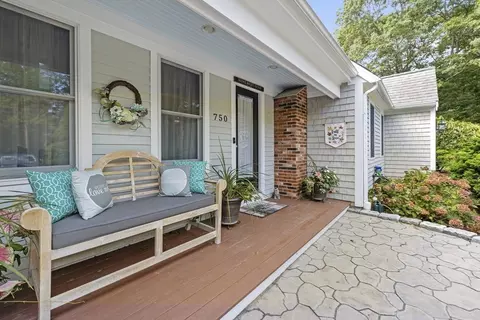 750 Old Barnstable Rd, Mashpee, MA 02649 photo 2