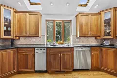 750 Old Barnstable Rd, Mashpee, MA 02649 photo 7