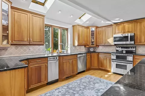 750 Old Barnstable Rd, Mashpee, MA 02649 photo 6