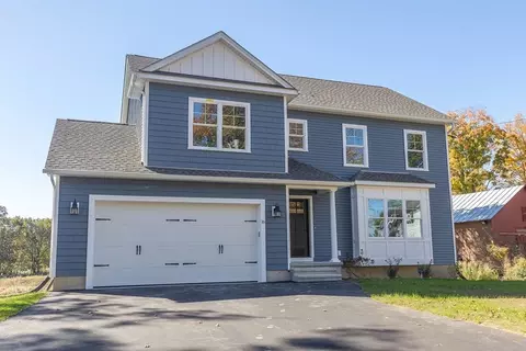 16 East St, Southampton, MA 01073