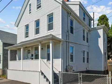 1235 Cove Rd, New Bedford, MA 02744