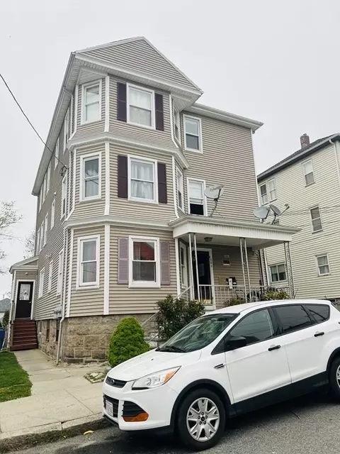 684 Penn St, Fall River, MA 02724