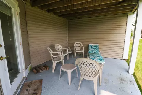 Exterior - 17 Bay Pointe Drive Ext #17, Buzzards Bay, MA 02532 photo 2 of 4
