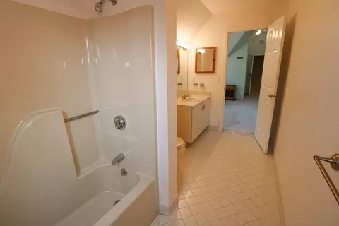 Bath - 17 Bay Pointe Drive Ext #17, Buzzards Bay, MA 02532 photo 2 of 3