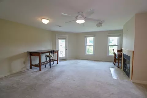 Living - 17 Bay Pointe Drive Ext #17, Buzzards Bay, MA 02532 photo 3 of 4