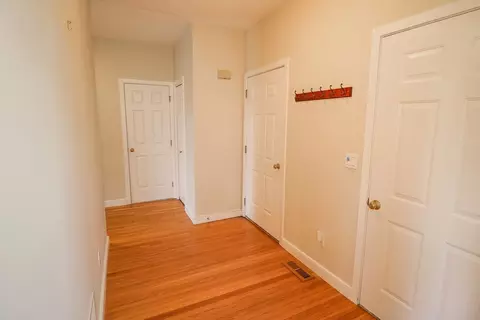 Entry Way - 17 Bay Pointe Drive Ext #17, Buzzards Bay, MA 02532 photo 1 of 2