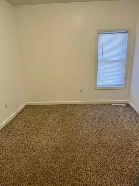 28 Mechanic St, Webster, MA 01570 photo 6