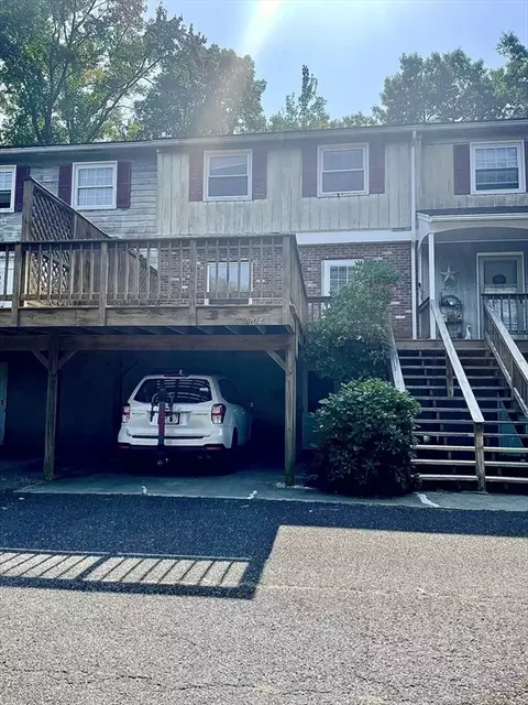 704 Fairway Ave #704, Turners Falls, MA 01376