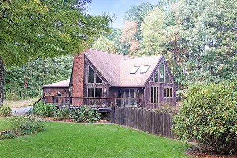 511 Green St, Boylston, MA 01505
