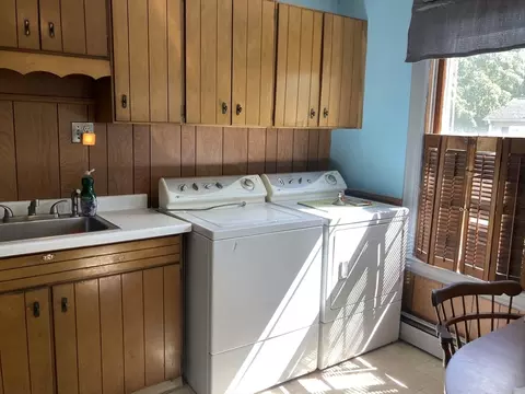 472 Broadway St, Chicopee, MA 01020 photo 10