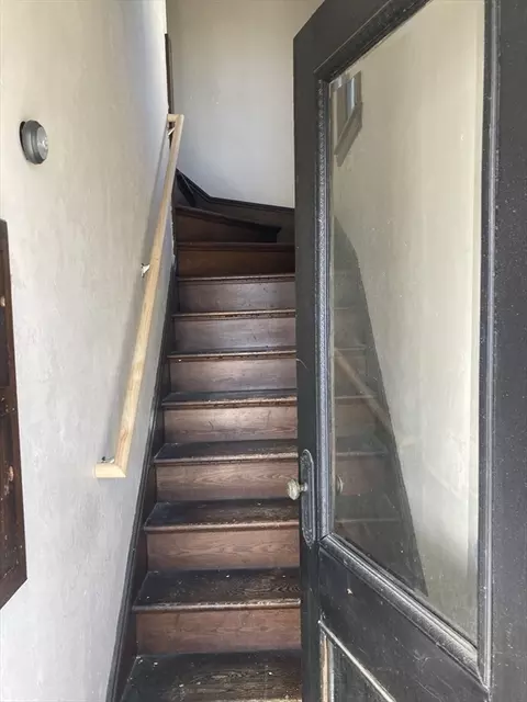 472 Broadway St, Chicopee, MA 01020 photo 35