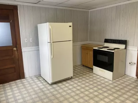 472 Broadway St, Chicopee, MA 01020 photo 15