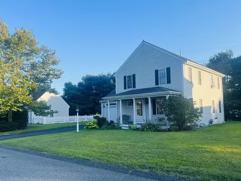 16 Cobblestone Way, Sandwich, MA 02537