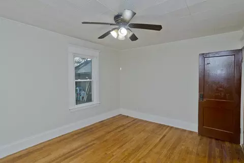 Bedroom - 283-285 Lexington St, Springfield, MA 01104 photo 3 of 9