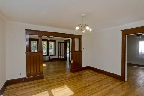 Living - 283-285 Lexington St, Springfield, MA 01104 photo 5 of 10