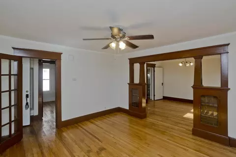 Living - 283-285 Lexington St, Springfield, MA 01104 photo 1 of 10