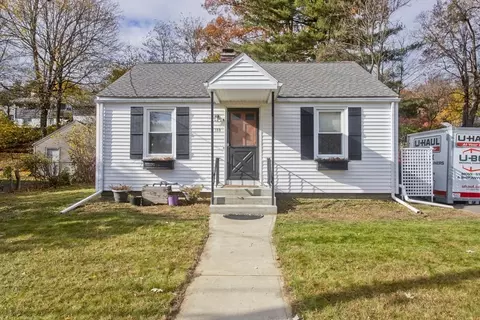 153 Sycamore St, Holyoke, MA 01040