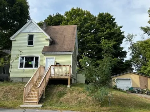202 Cedar St, Haverhill, MA 01830