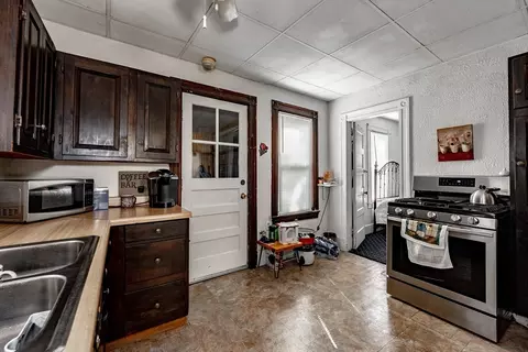 Kitchen - 73 Lamont St, Springfield, MA 01119 photo 2 of 3