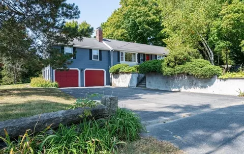71 Pine St, Danvers, MA 01923 photo 3
