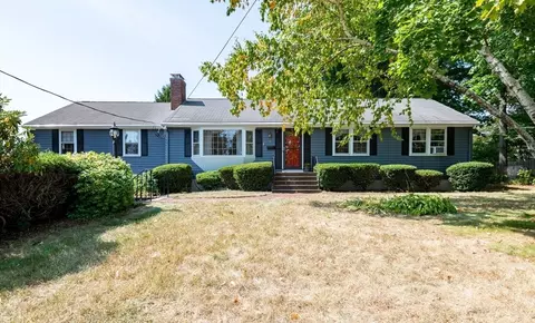 71 Pine St, Danvers, MA 01923 photo 2
