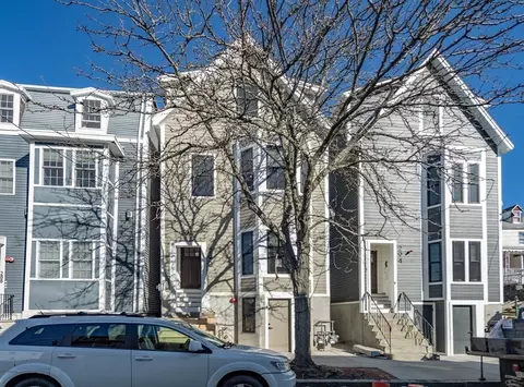 292 Princeton St, Boston, MA 02128