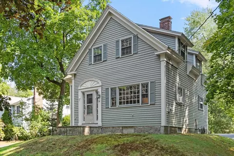 37 King St, Middleton, MA 01949