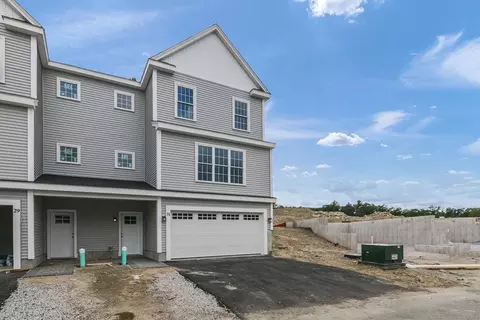 33 Fisherville Ter #17, Grafton, MA 01560