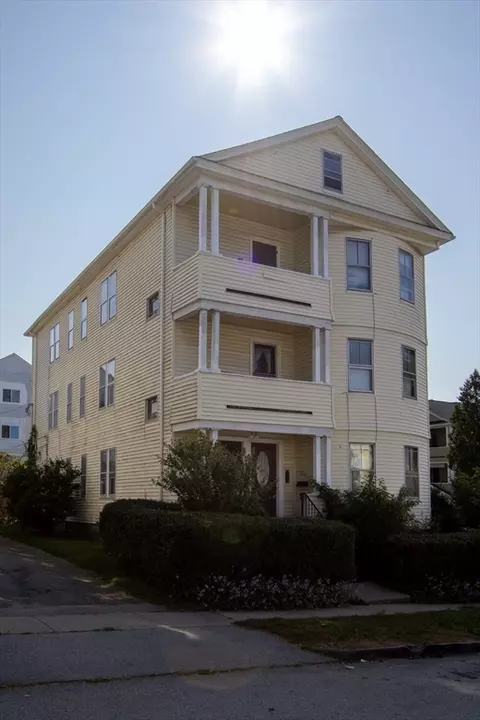 66 Fairfax Rd, Worcester, MA 01610