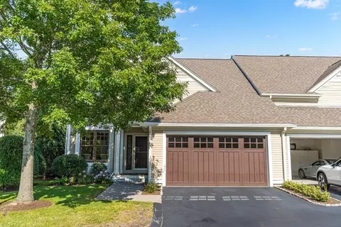 22 Graystone Cir #22, Winchester, MA 01890