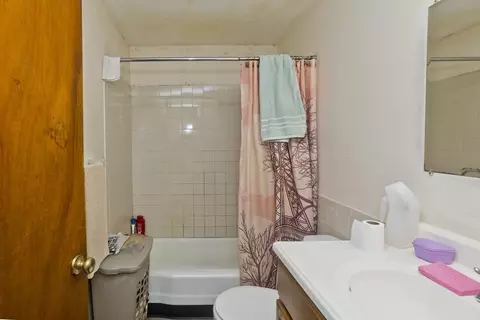 83 Lamont St, Springfield, MA 01119 photo 9