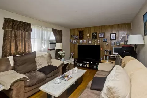 83 Lamont St, Springfield, MA 01119 photo 13